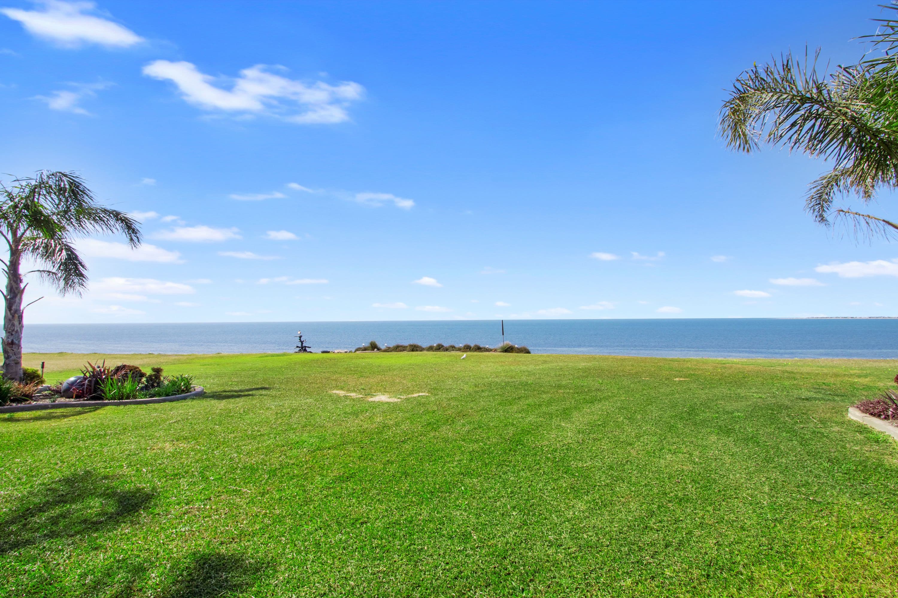 63 Main Coast Road, Pine Point SA 5571, Pine Point - Thumbnail 7
