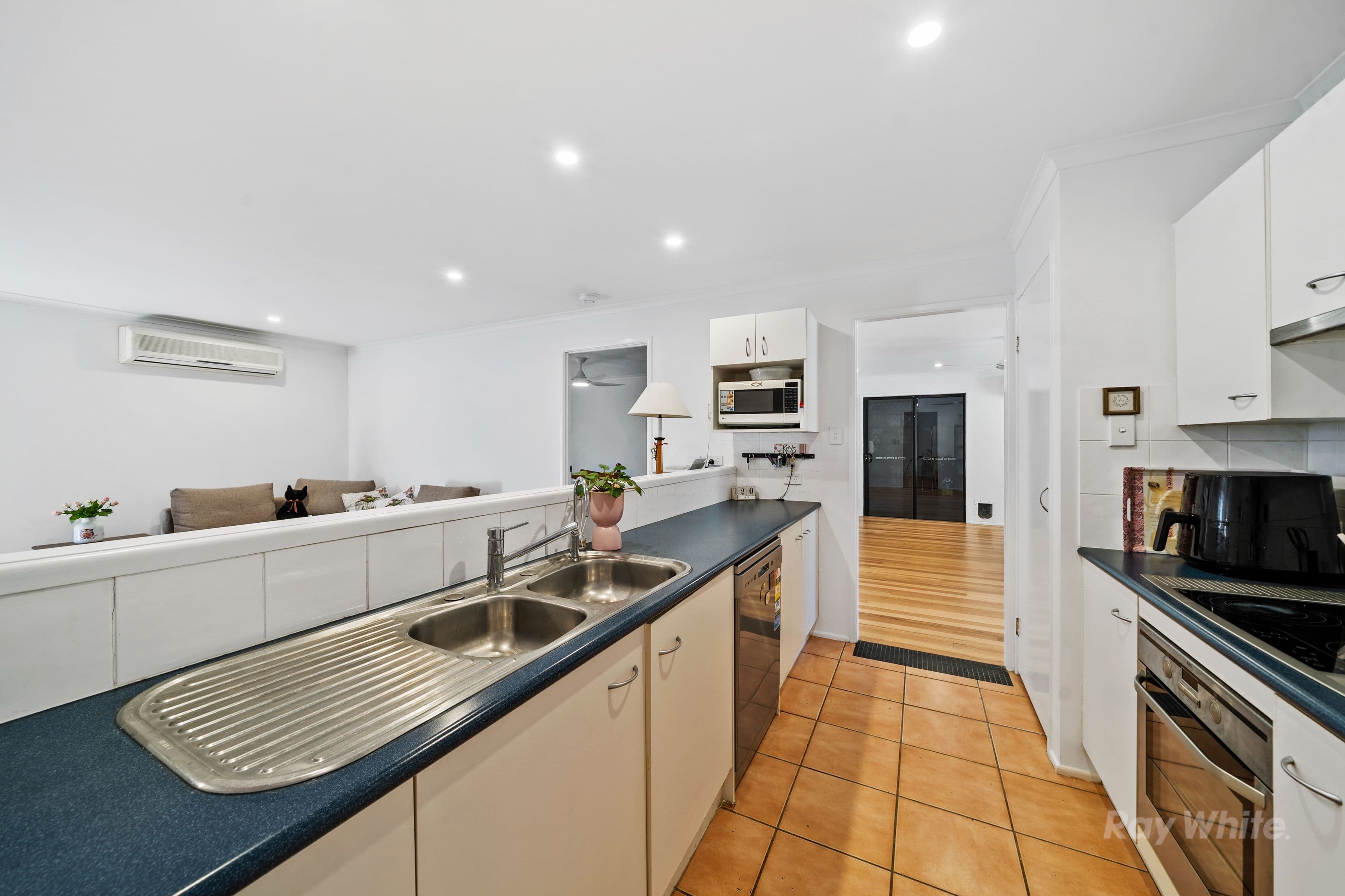 76 Glenvale Street, Cornubia QLD 4130, Cornubia - Thumbnail 3