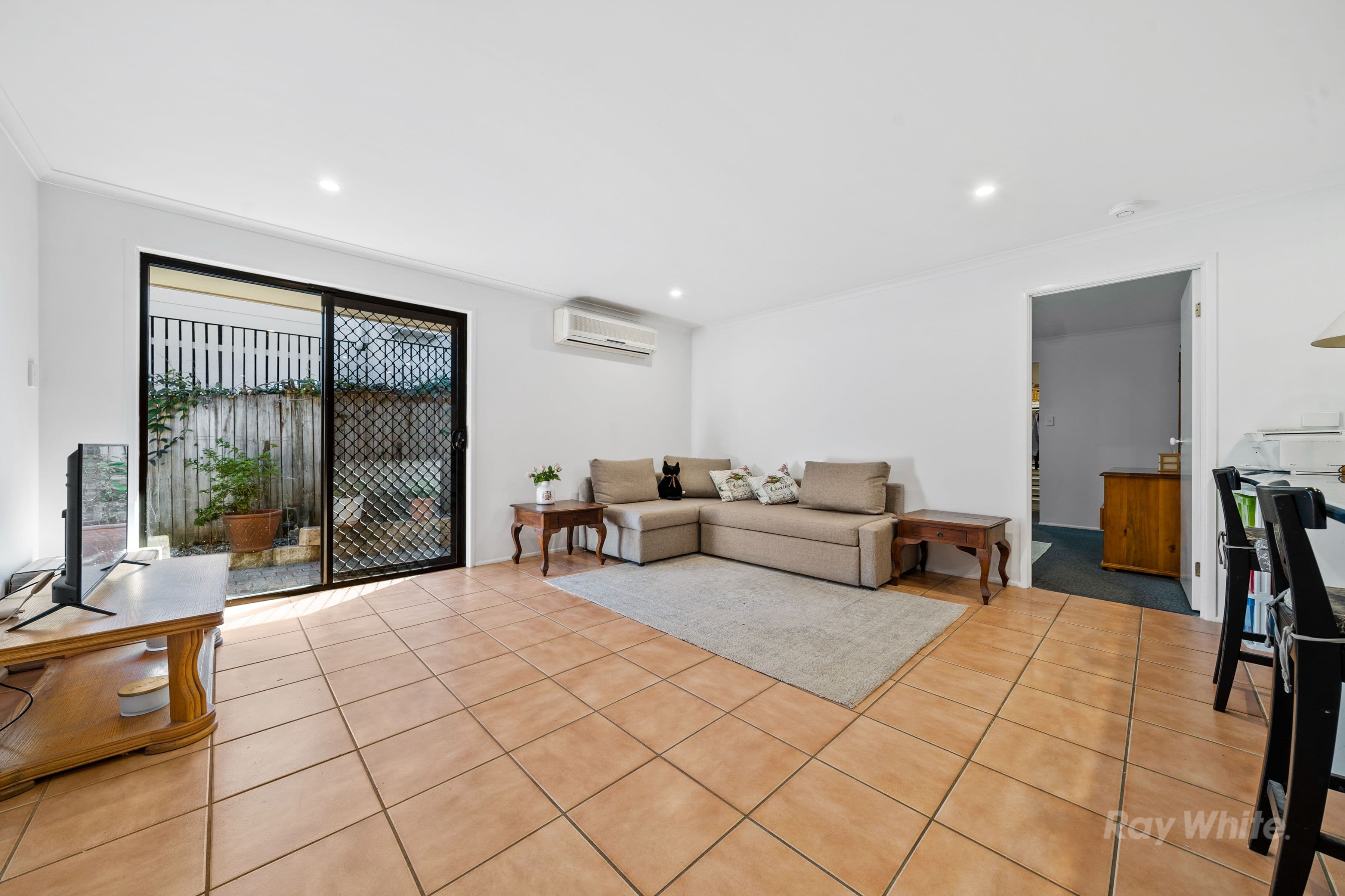 76 Glenvale Street, Cornubia QLD 4130, Cornubia - Thumbnail 5