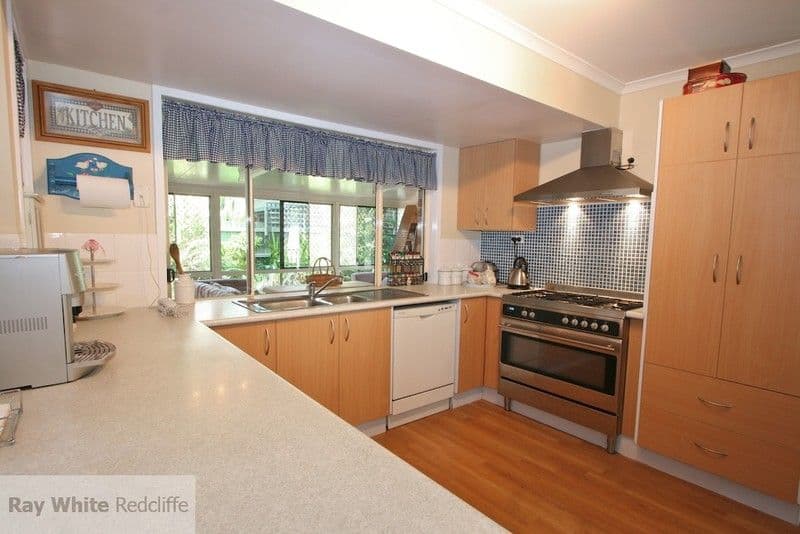 7 Grevillea Court, ROTHWELL QLD 4022, Rothwell - Thumbnail 3