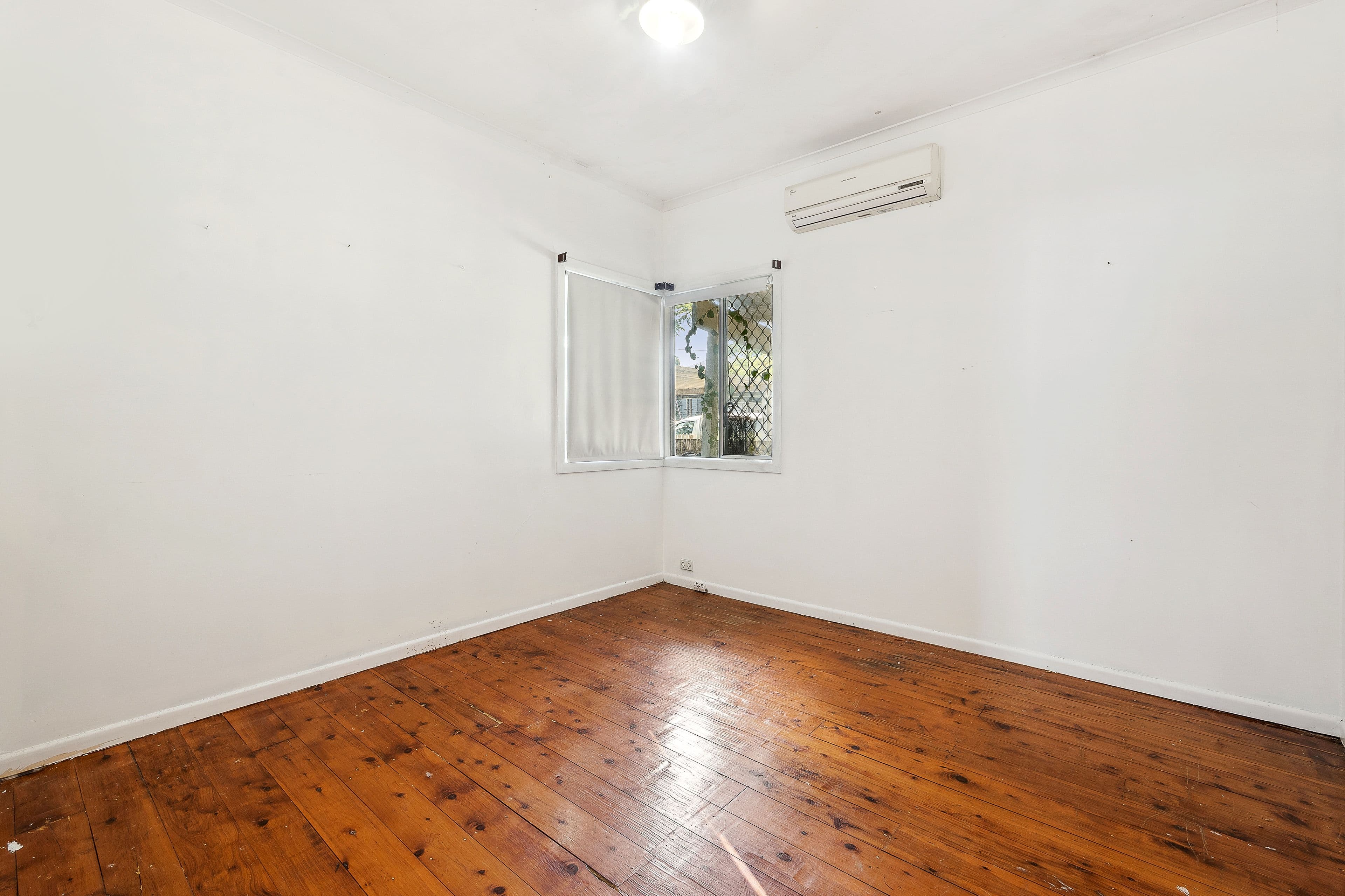 54 Lancelot Street, Tennyson QLD 4105, Tennyson - Thumbnail 6