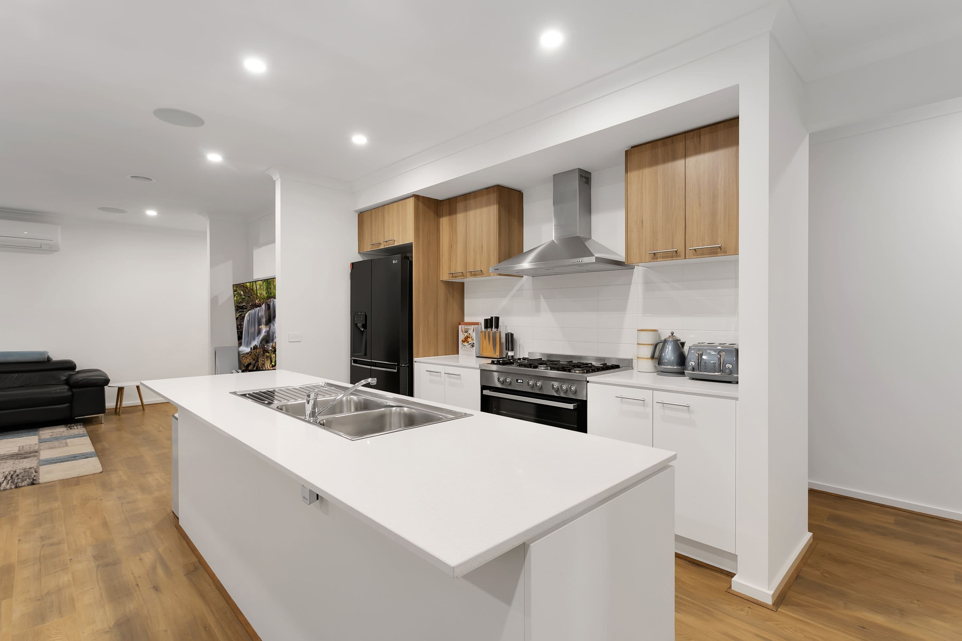 8 Kelpie Street, Cranbourne East VIC 3977, Cranbourne East - Thumbnail 3