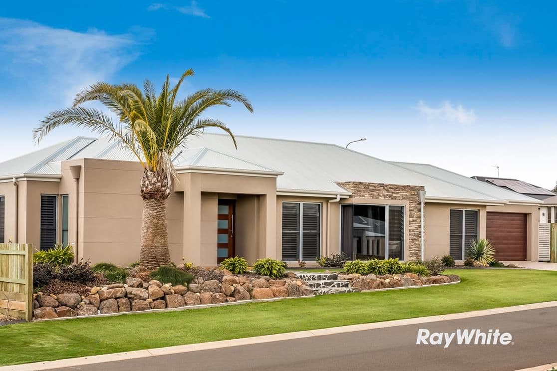 8 Yarrow Close, Middle Ridge QLD 4350, Middle Ridge - Image 1