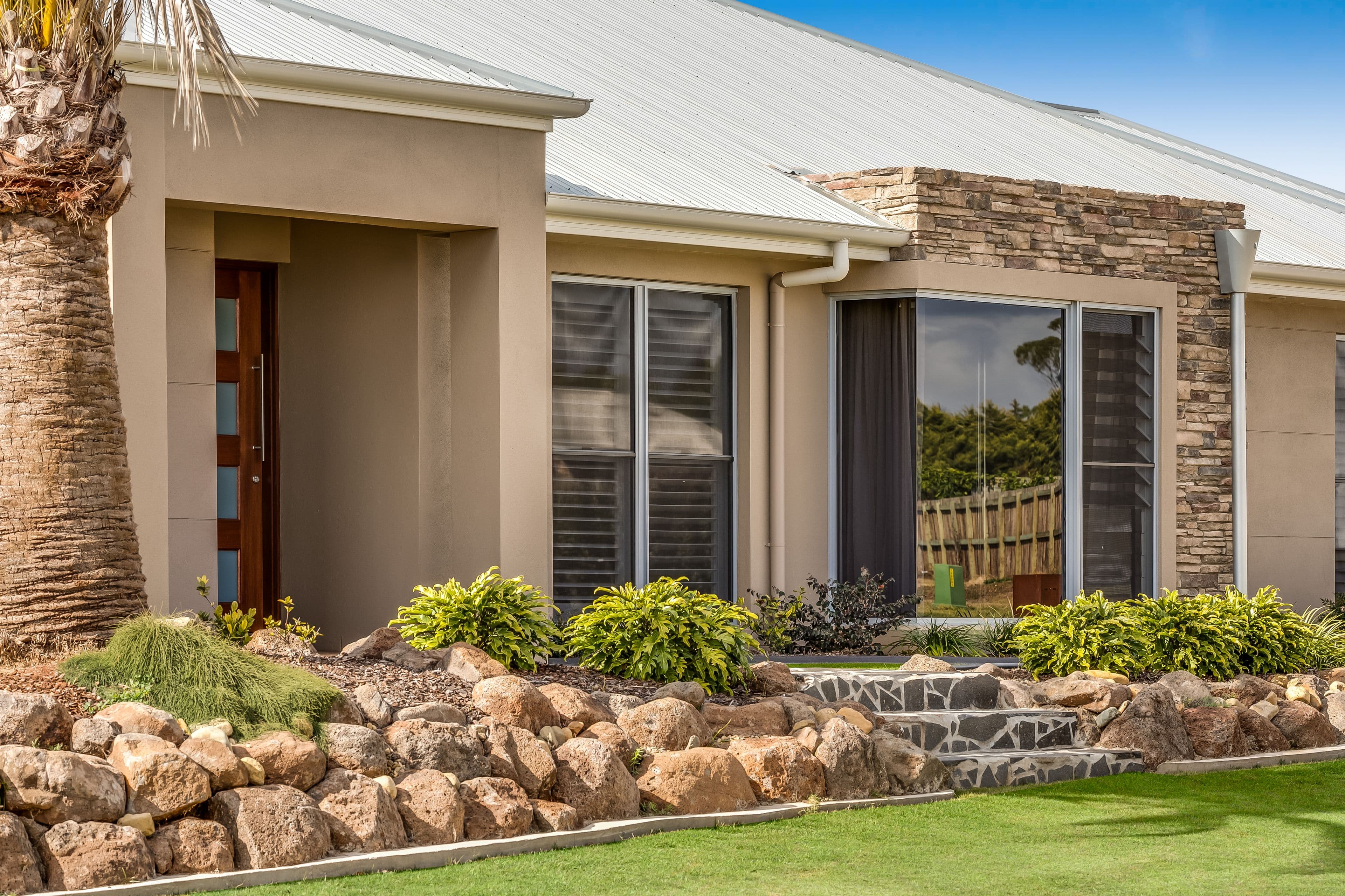 8 Yarrow Close, Middle Ridge QLD 4350, Middle Ridge - Thumbnail 2