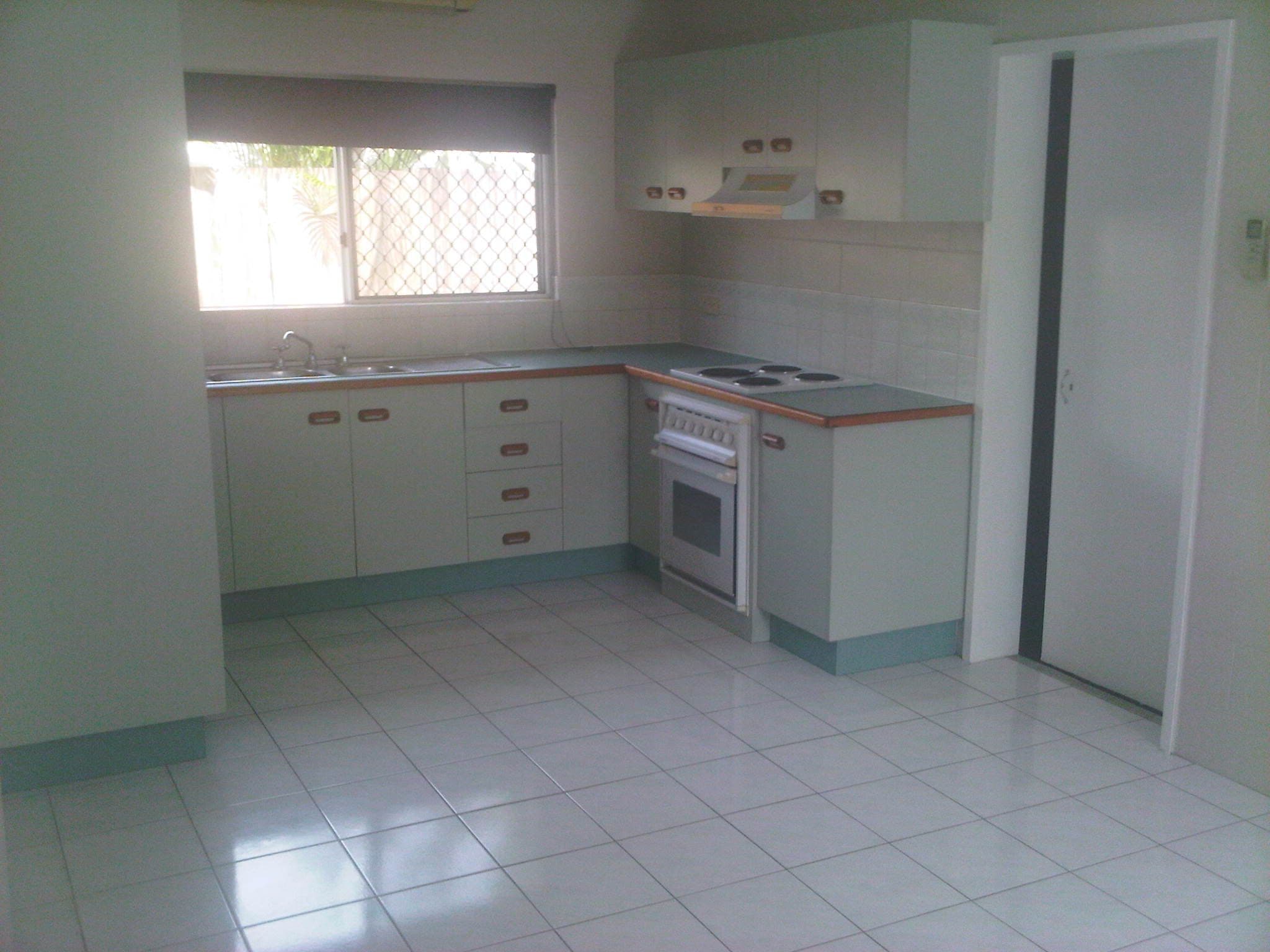 17 Ingham Court, MOOROOBOOL QLD 4870, Mooroobool - Thumbnail 3