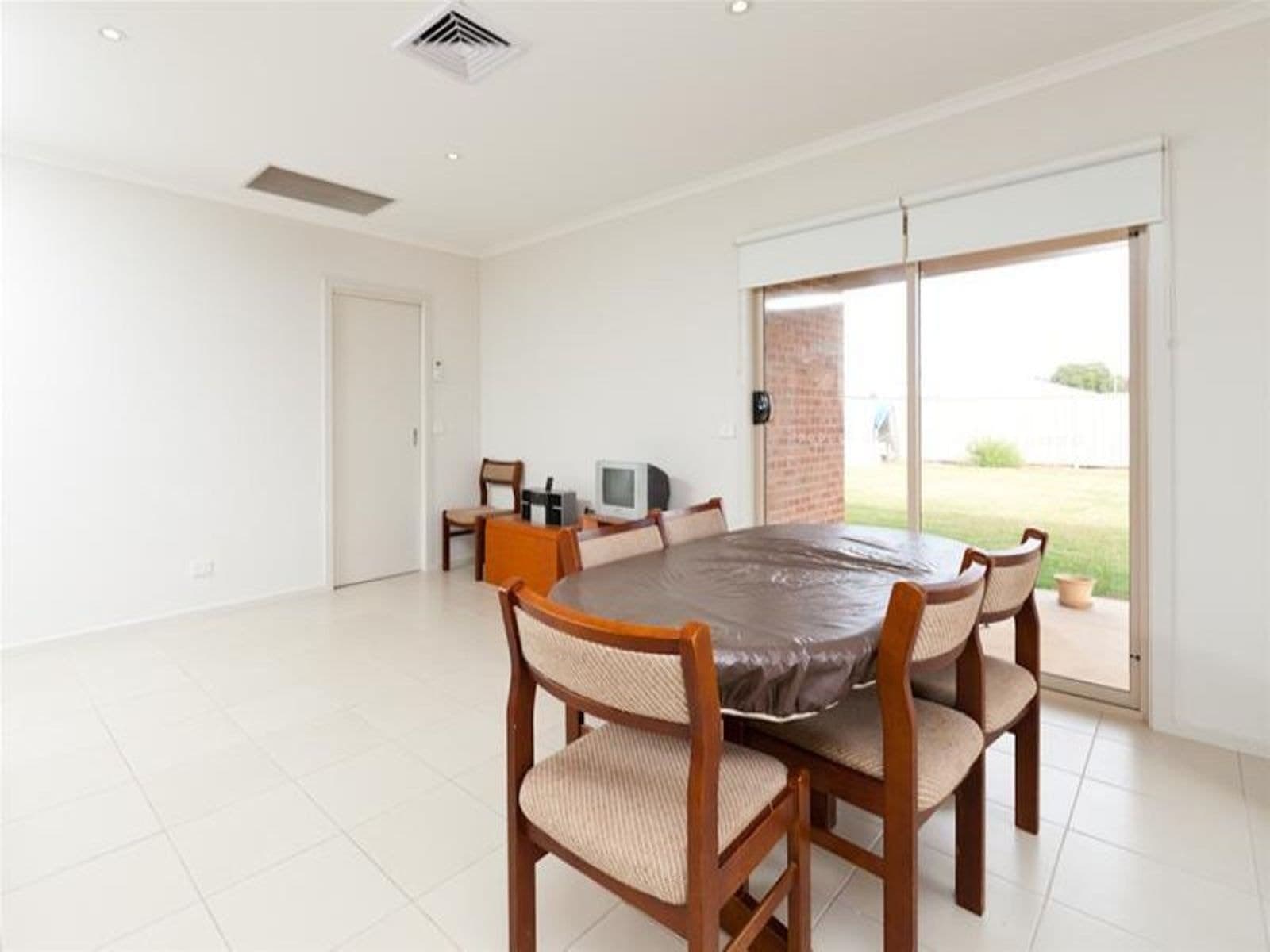 8 Anne Cox Drive, Red Cliffs, VIC 3496, Red Cliffs - Thumbnail 3