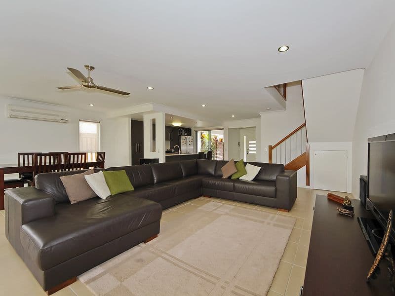 57 Venice Street, BURLEIGH WATERS QLD 4220, Burleigh Waters - Thumbnail 2