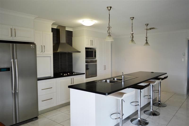 26 Holmwood Drive, DUBBO NSW 2830, Dubbo - Thumbnail 2
