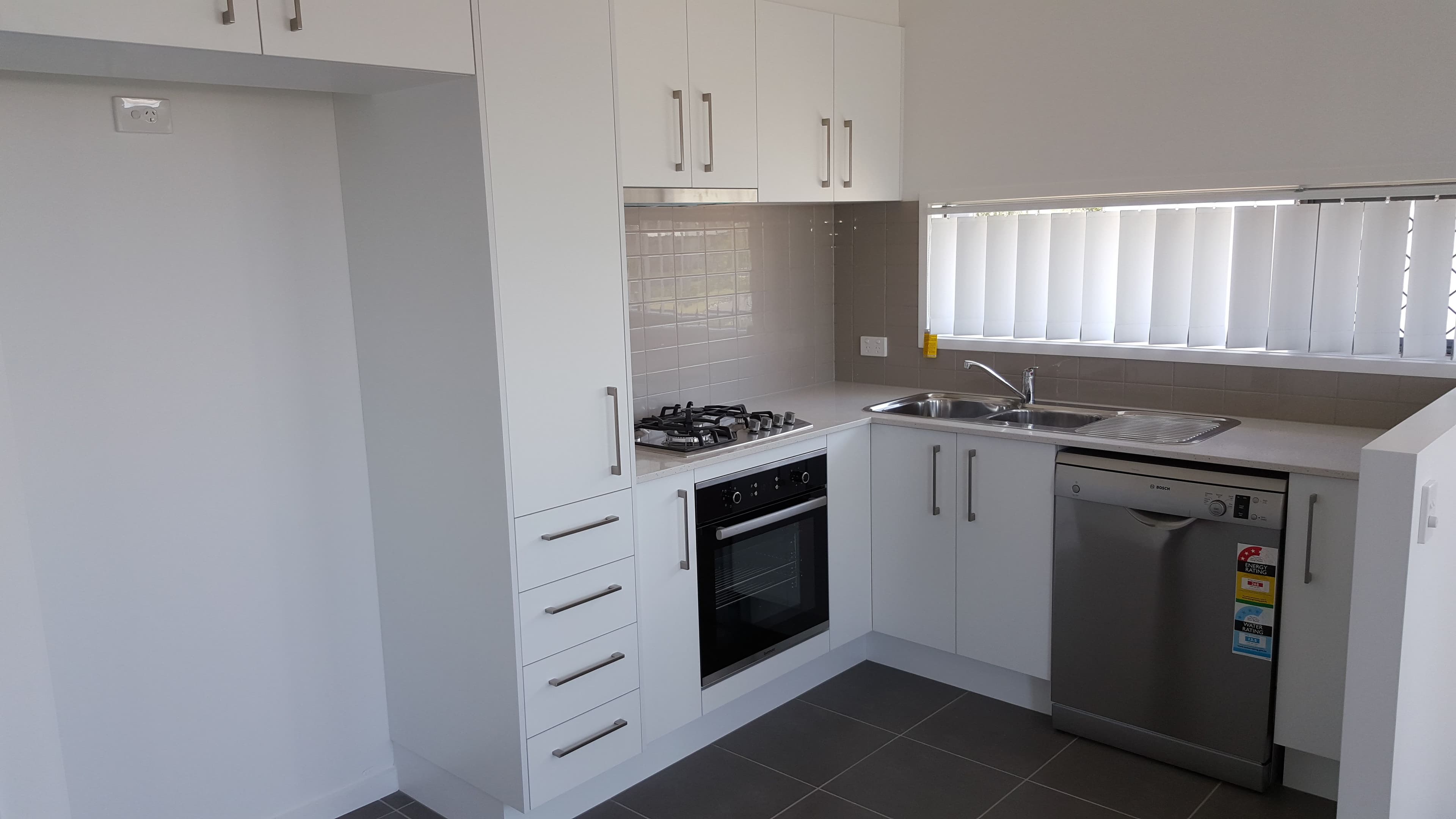 4 William Boulevard, Pimpama QLD 4209, Pimpama - Thumbnail 2