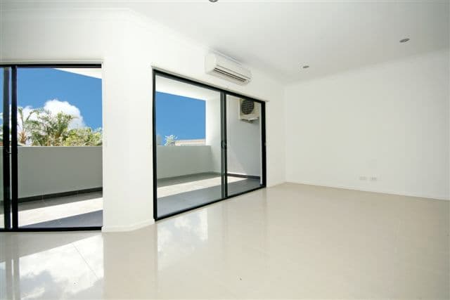 7 Ivanhoe Street, ANNERLEY QLD 4103, Annerley - Thumbnail 2