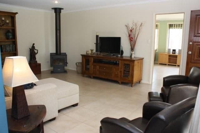 360 Honour Avenue, COROWA NSW 2646, Corowa - Thumbnail 3