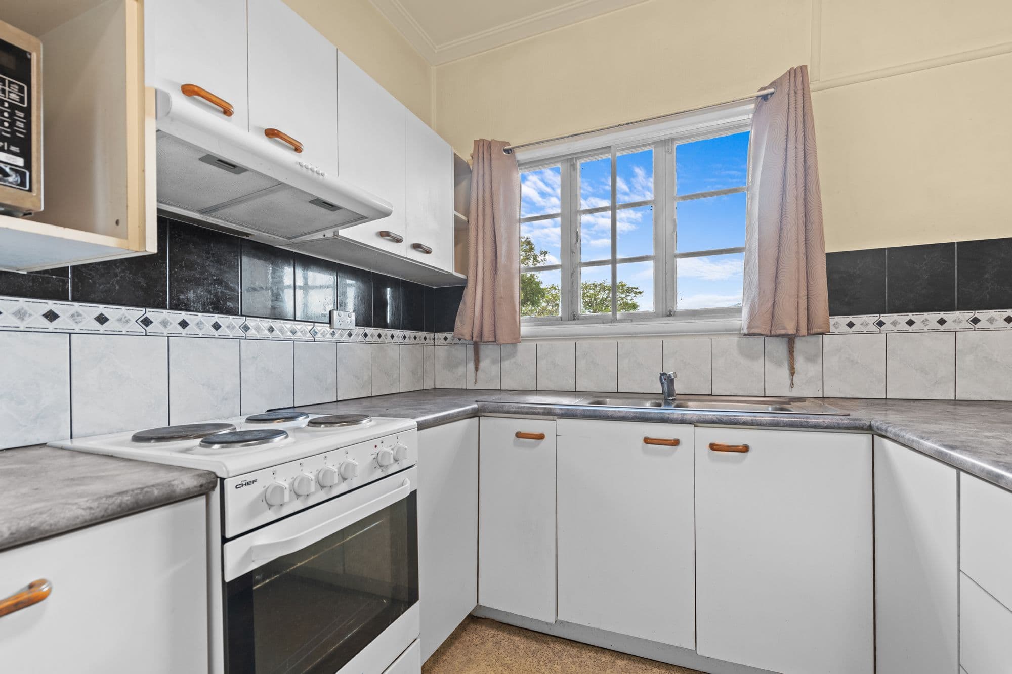 29 Williams Avenue, Hendra QLD 4011, Hendra - Thumbnail 3
