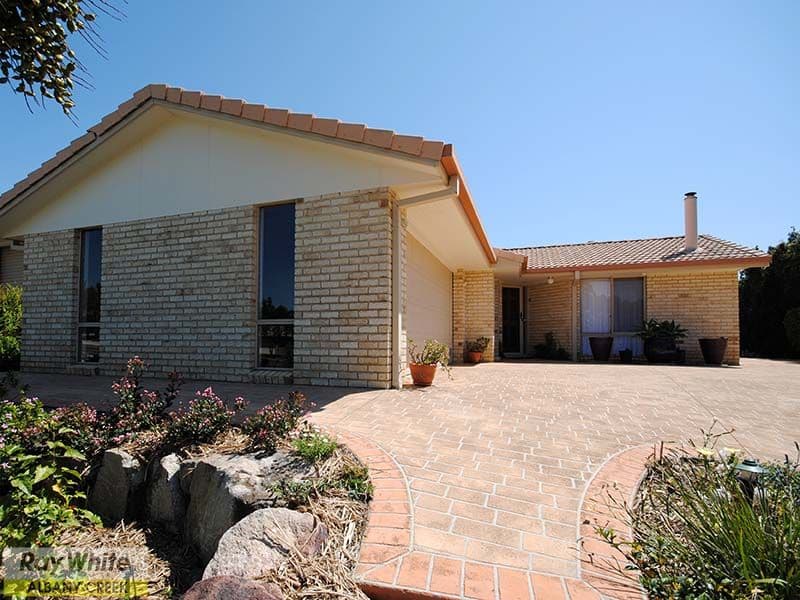 24 Queen Elizabeth Drive, EATONS HILL QLD 4037, Eatons Hill - Thumbnail 6