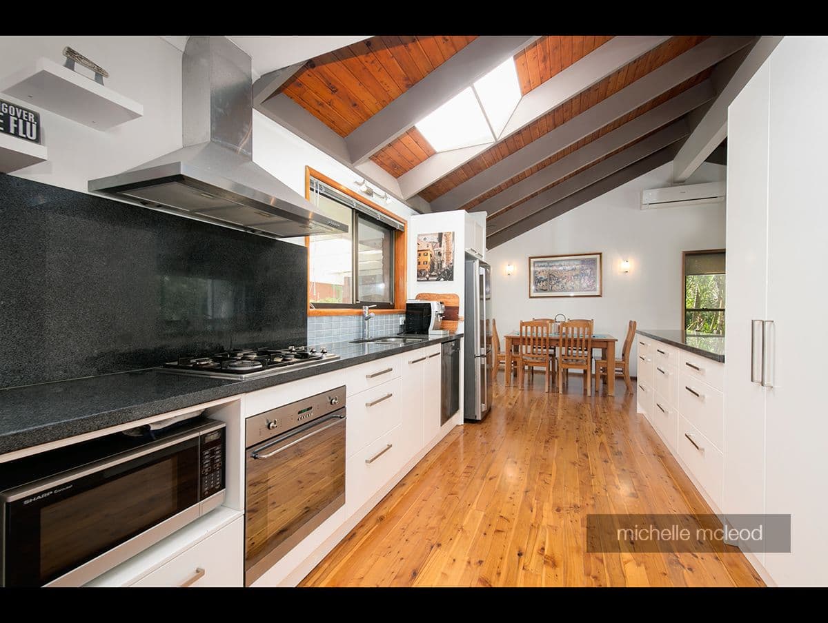 51 Goolman Street, Chapel Hill QLD 4069, Chapel Hill - Thumbnail 8