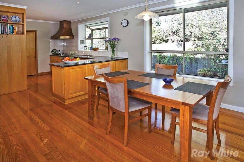 10 Lilian Street, GLEN WAVERLEY VIC 3150, Glen Waverley - Thumbnail 2