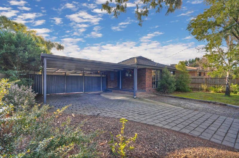 10 Toolimerin Avenue, BAYSWATER NORTH VIC 3153, Bayswater North - Thumbnail 2