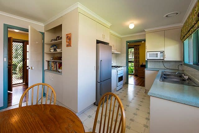 14 Windermere Drive, FERNTREE GULLY VIC 3156, Ferntree Gully - Thumbnail 7