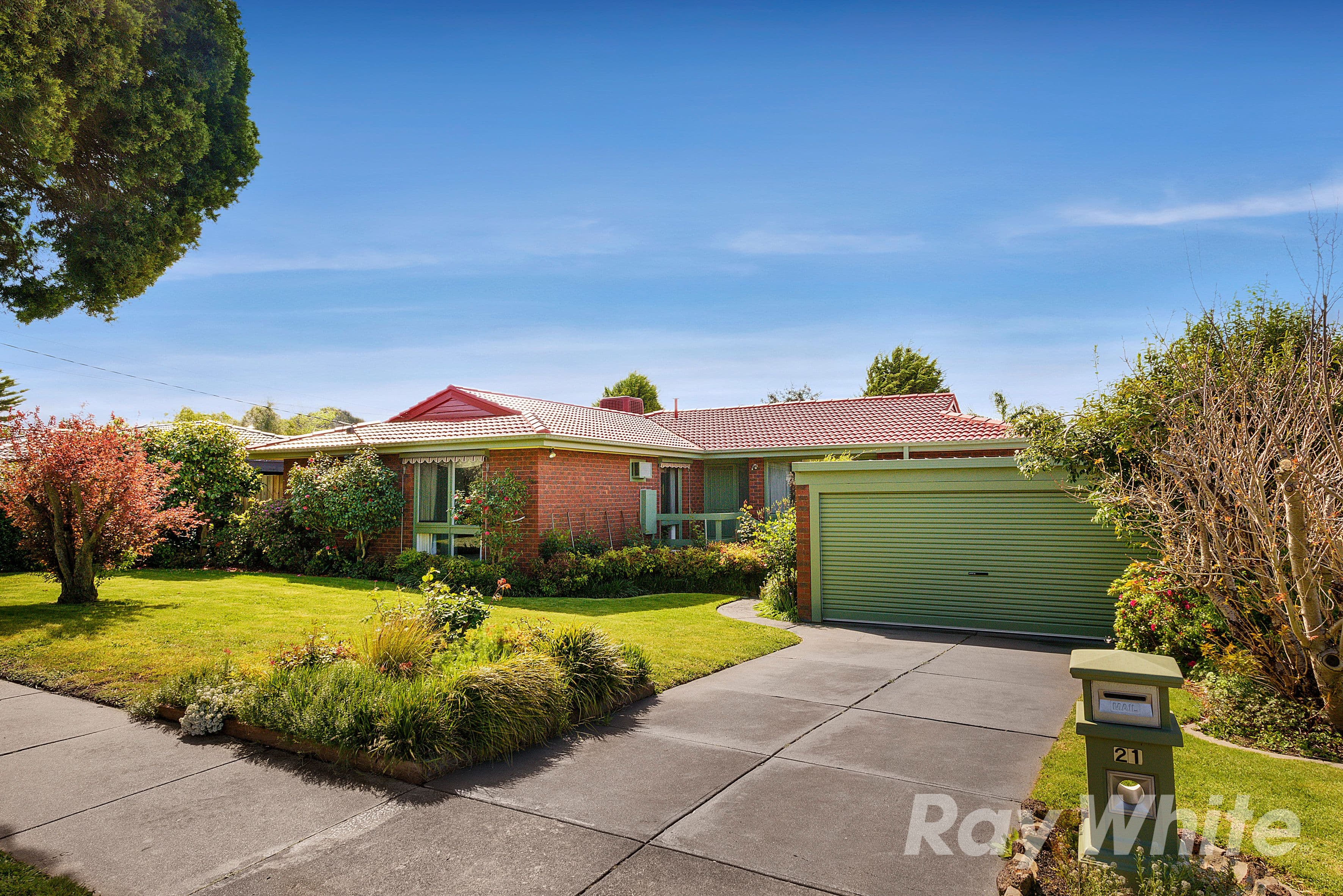 21 Kawana Crescent, Glen Waverley VIC 3150, Glen Waverley - Image 1