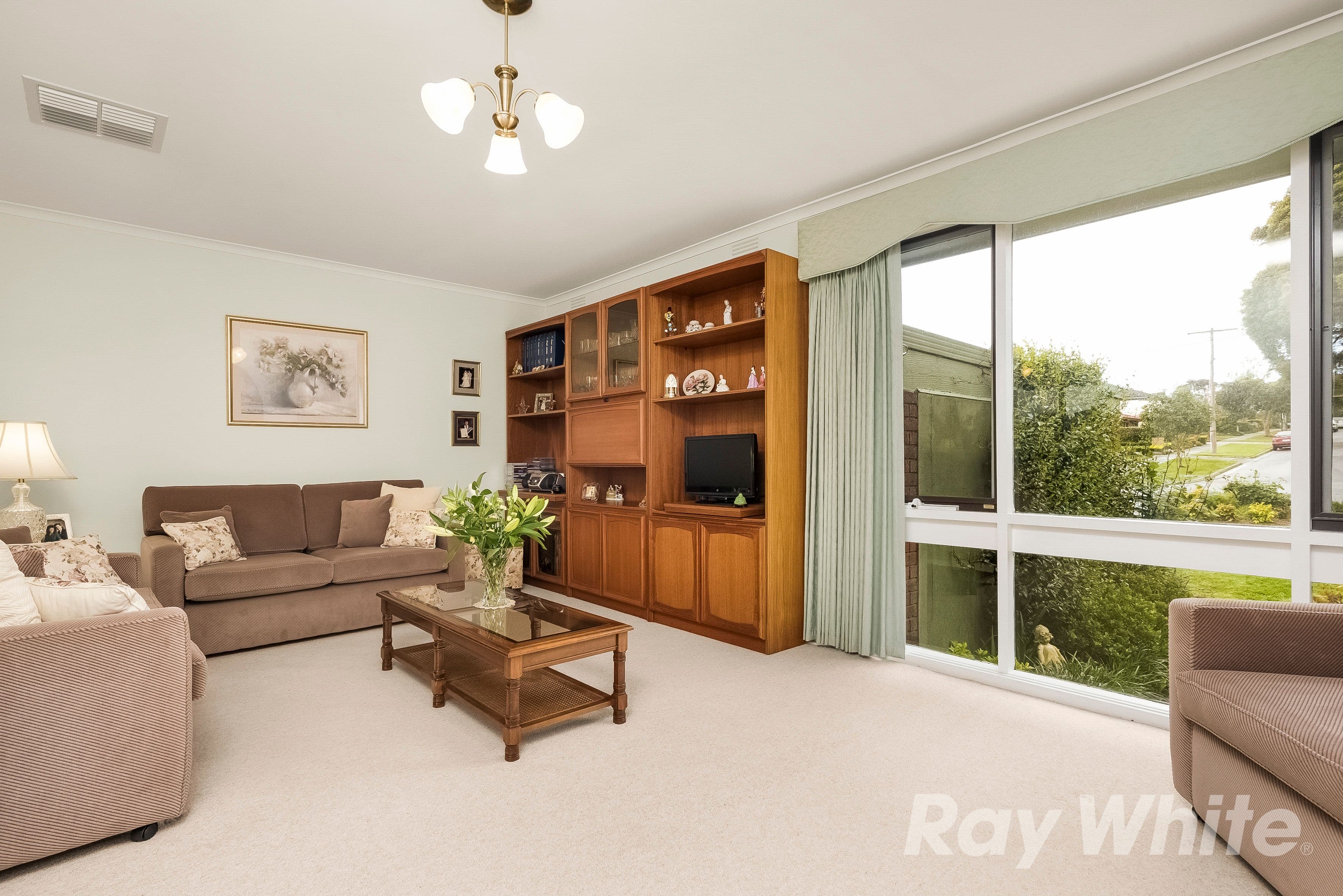 21 Kawana Crescent, Glen Waverley VIC 3150, Glen Waverley - Thumbnail 2