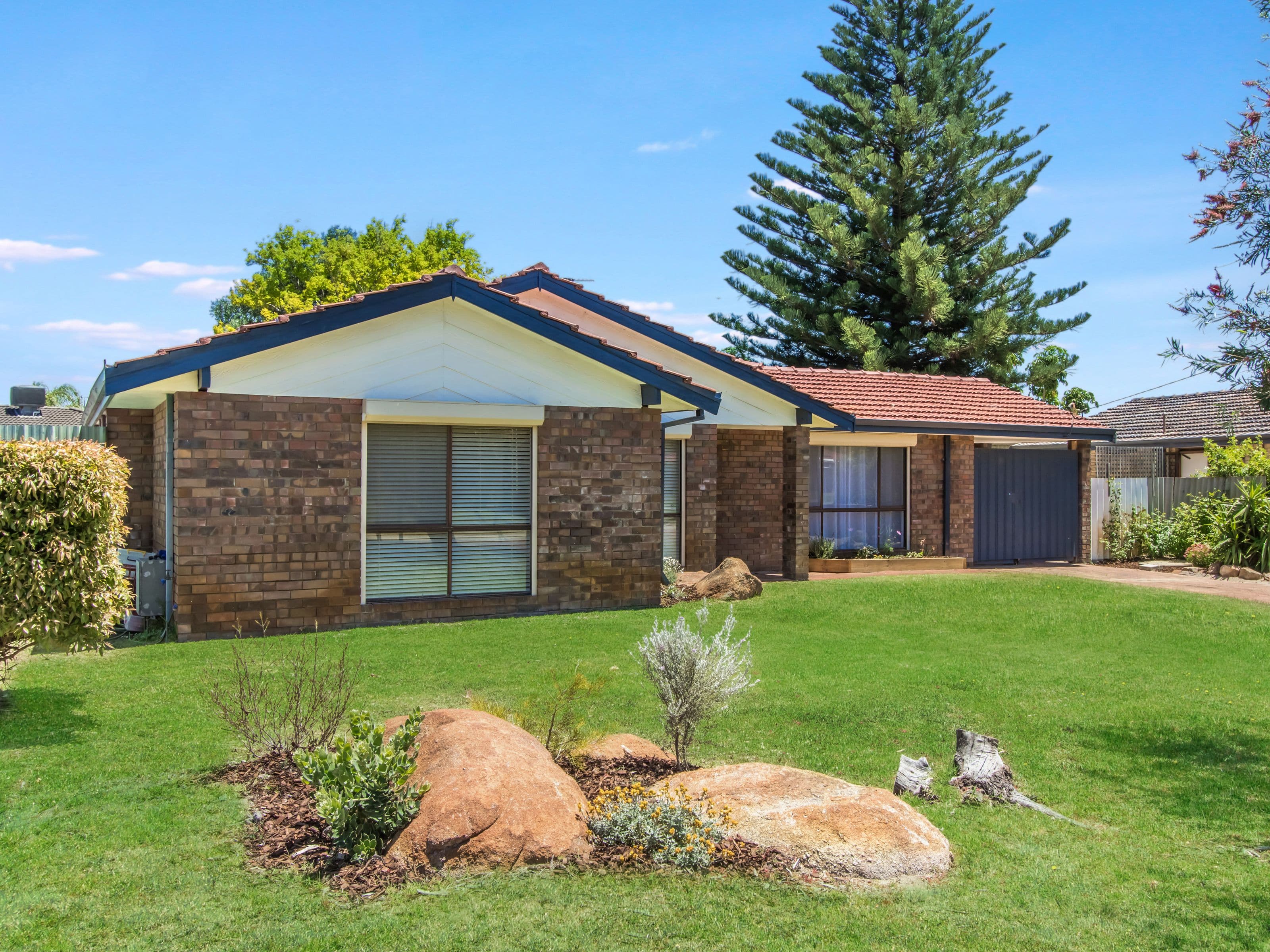 86 Seabrooke Avenue, Rockingham WA 6168, Rockingham - Image 1