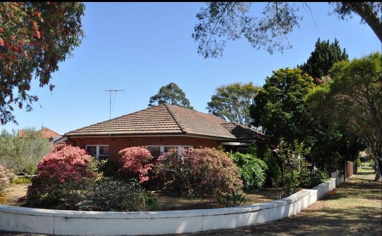 7 Linden Avenue, PUNCHBOWL NSW 2196, Punchbowl - Image 1