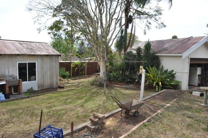 7 Linden Avenue, PUNCHBOWL NSW 2196, Punchbowl - Thumbnail 4