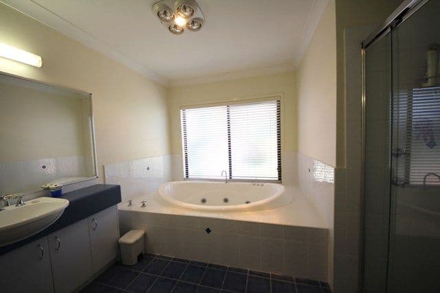 2 LILAC Street, PUNCHBOWL NSW 2196, Punchbowl - Thumbnail 4