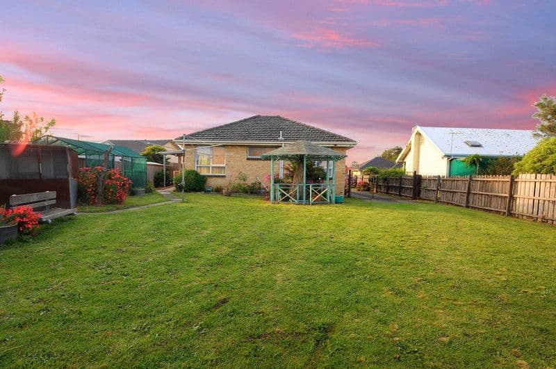2 Eulinga Avenue, ASPENDALE VIC 3195, Aspendale - Thumbnail 2