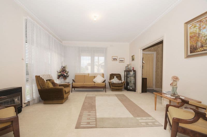 2 Eulinga Avenue, ASPENDALE VIC 3195, Aspendale - Thumbnail 3