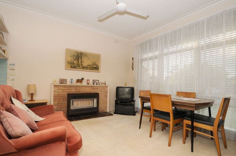 2 Eulinga Avenue, ASPENDALE VIC 3195, Aspendale - Thumbnail 4