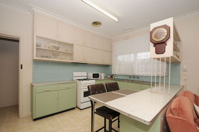 2 Eulinga Avenue, ASPENDALE VIC 3195, Aspendale - Thumbnail 5