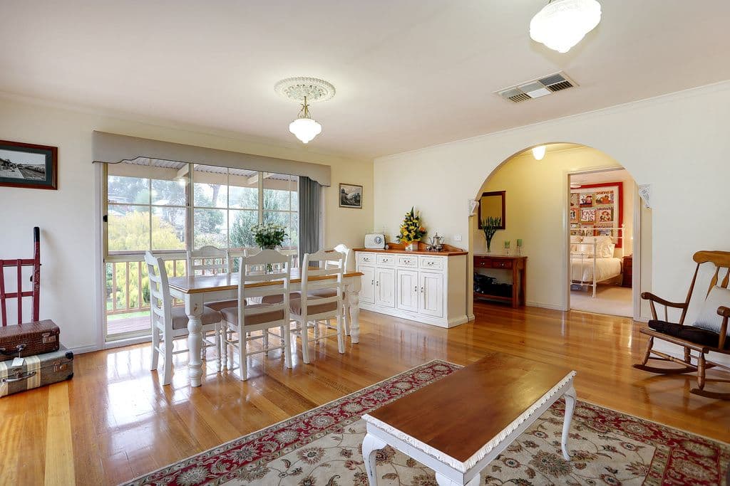 6 Leigh Close, LILYDALE VIC 3140, Lilydale - Thumbnail 3