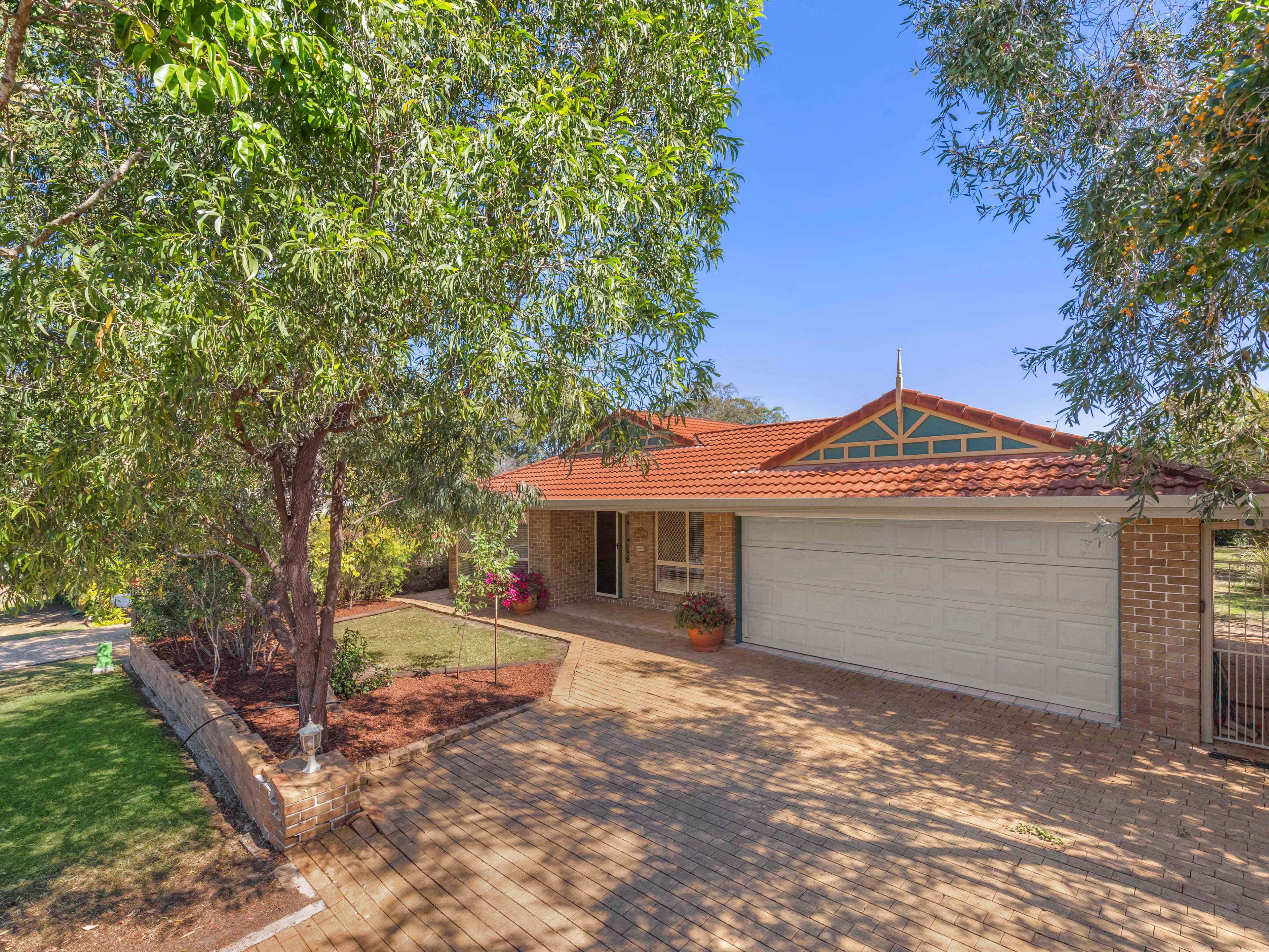 7 Kensington Place, Bridgeman Downs QLD 4035, Bridgeman Downs - Image 1