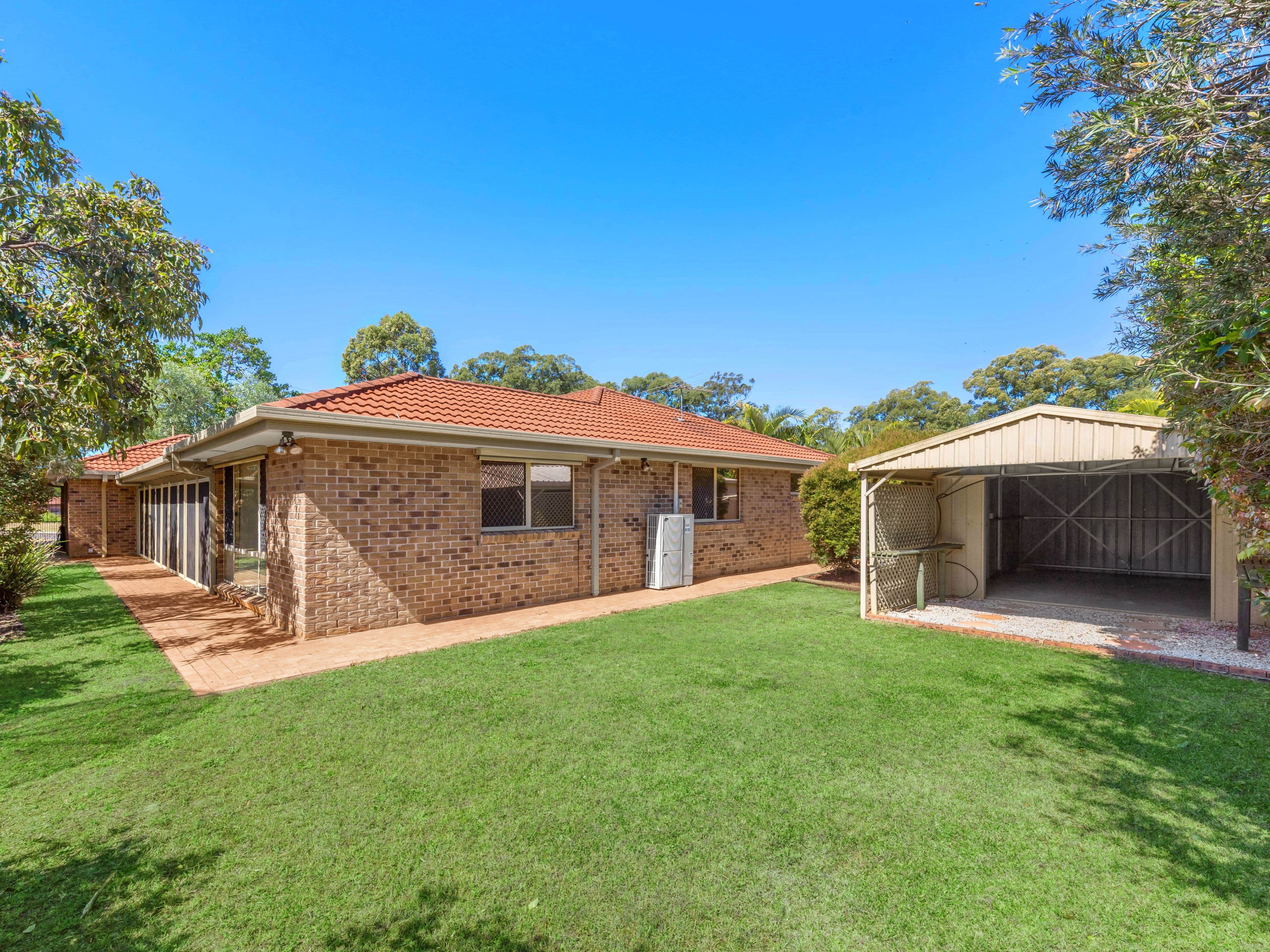 7 Kensington Place, Bridgeman Downs QLD 4035, Bridgeman Downs - Thumbnail 2