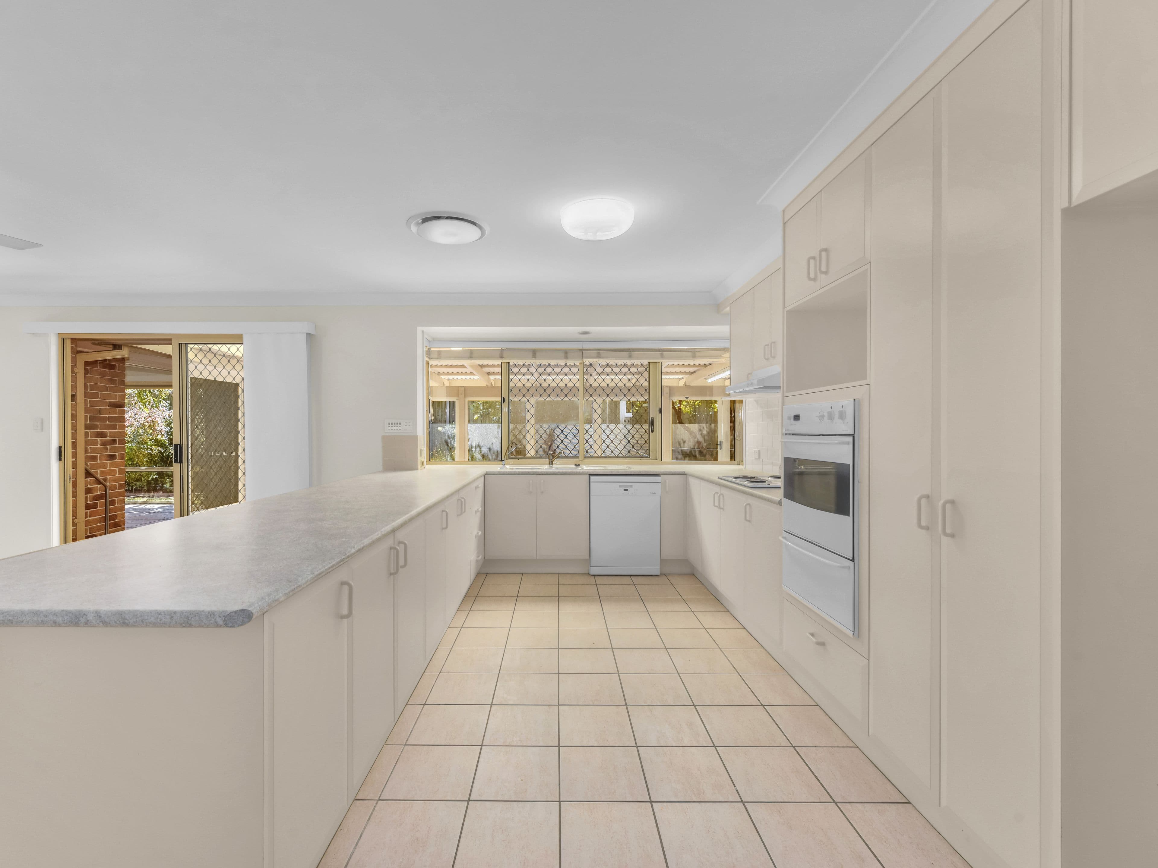 7 Kensington Place, Bridgeman Downs QLD 4035, Bridgeman Downs - Thumbnail 4