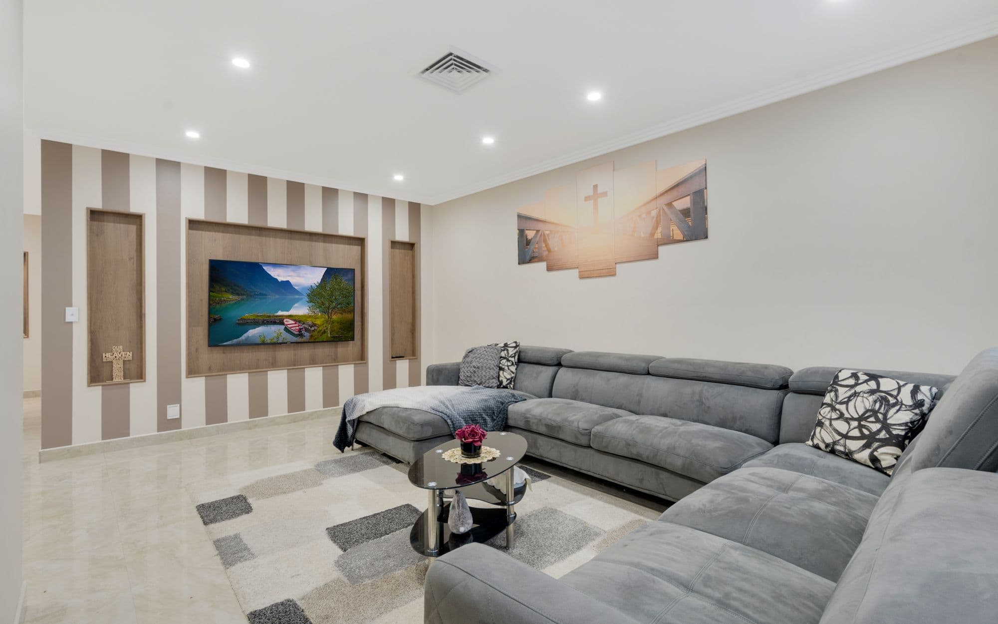 25 Ingleburn Gardens Drive, BARDIA NSW 2565, Bardia - Thumbnail 3