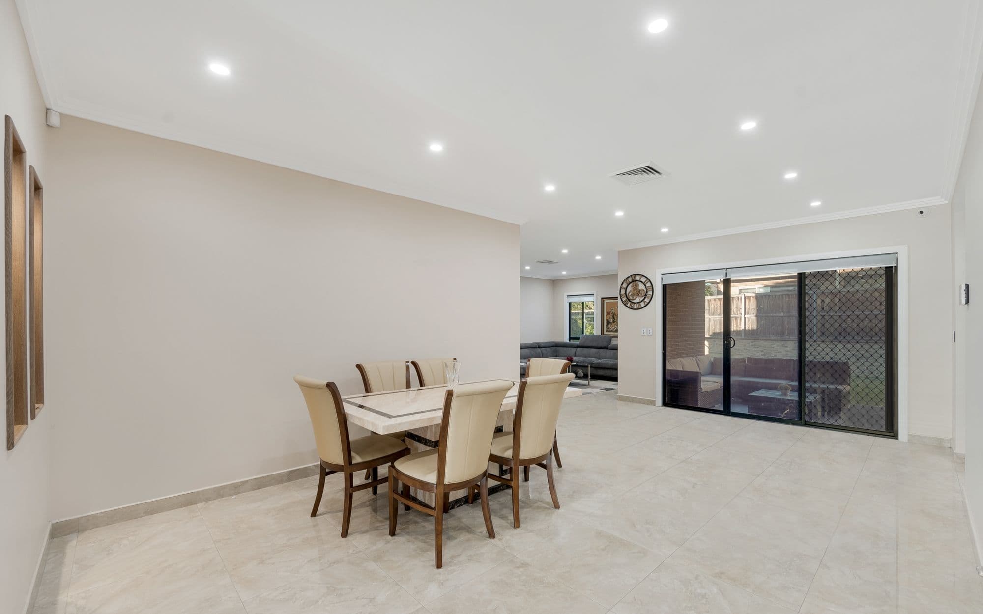 25 Ingleburn Gardens Drive, BARDIA NSW 2565, Bardia - Thumbnail 5
