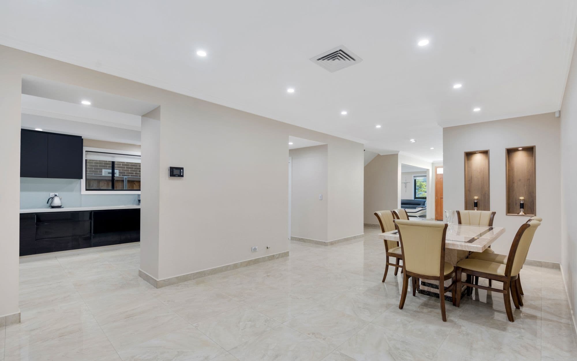 25 Ingleburn Gardens Drive, BARDIA NSW 2565, Bardia - Thumbnail 6