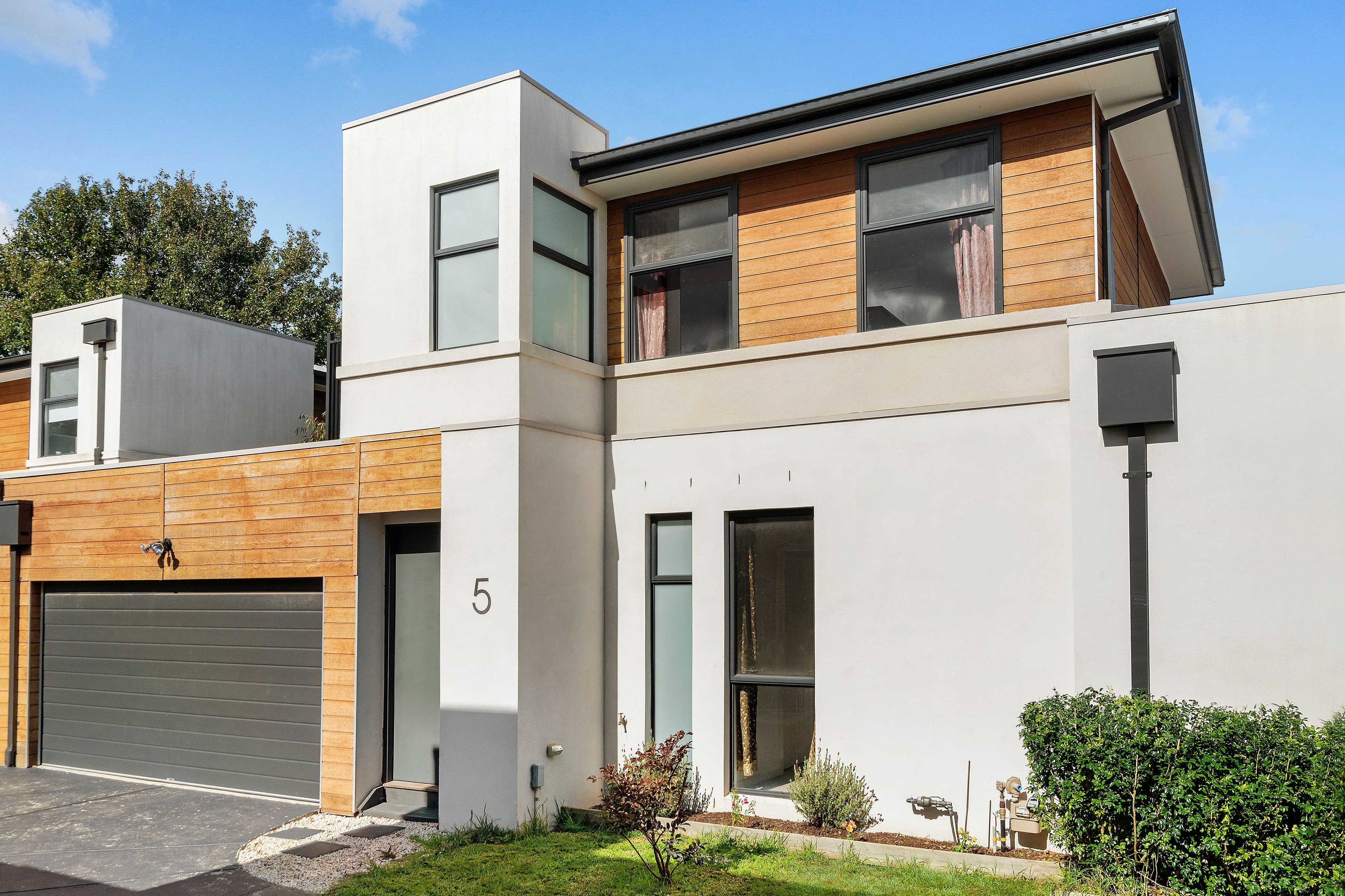 10-12 Wallace Avenue, Oakleigh South VIC 3167, Oakleigh South - Image 1