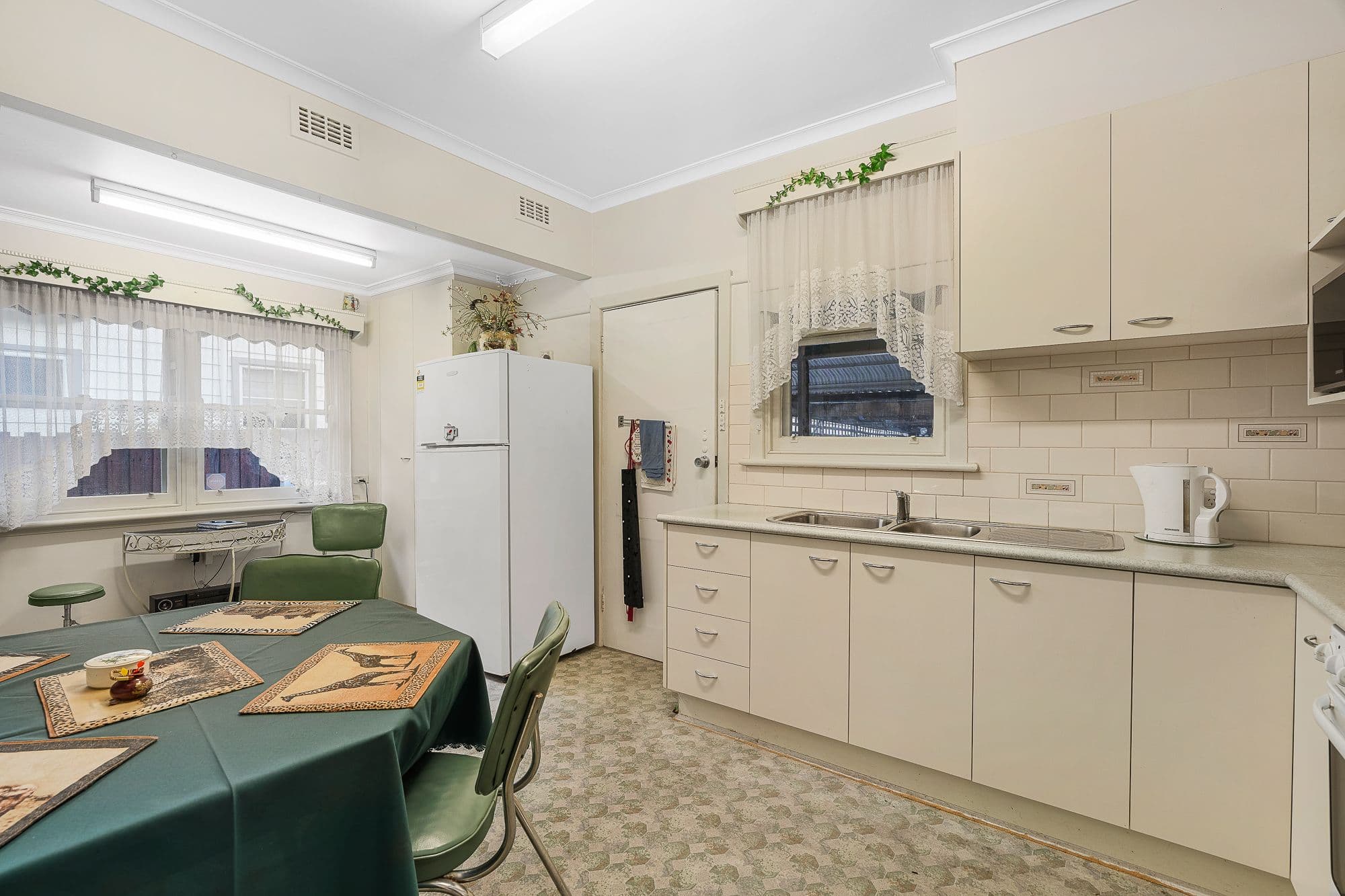3 Haig Street, Box Hill South VIC 3128, Box Hill South - Thumbnail 5