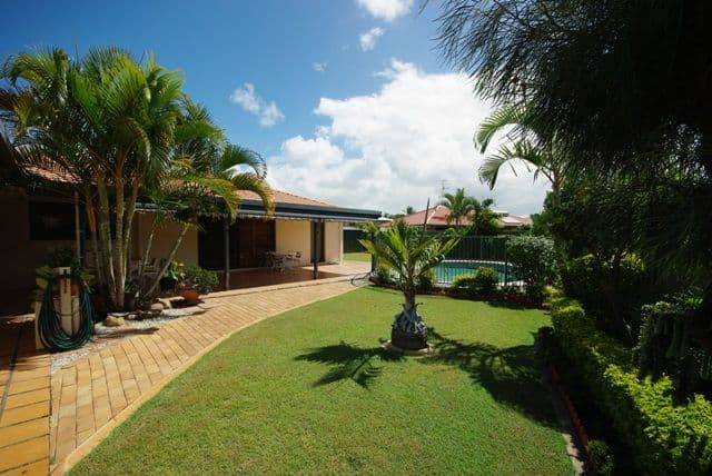 8 Intrepid Drive, MERMAID WATERS QLD 4218, Mermaid Waters - Thumbnail 2