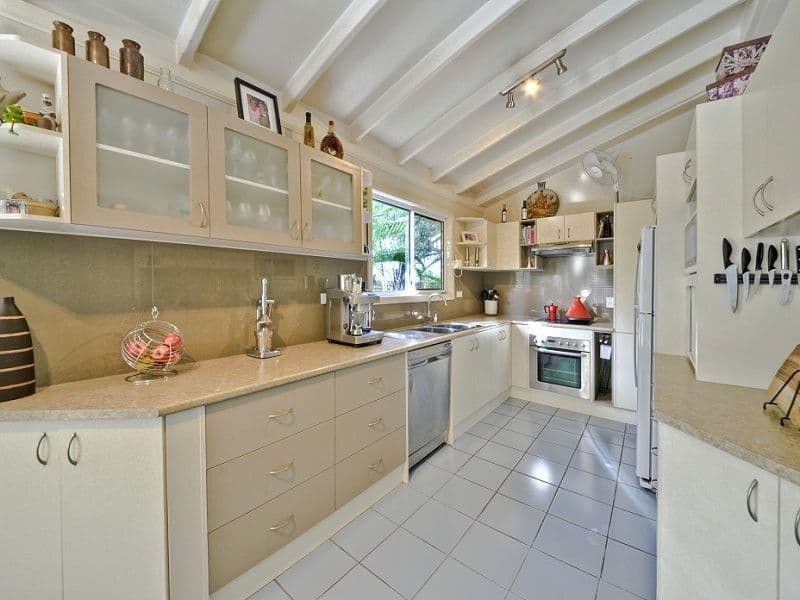 15 Cunningham Street, DECEPTION BAY QLD 4508, Deception Bay - Thumbnail 2