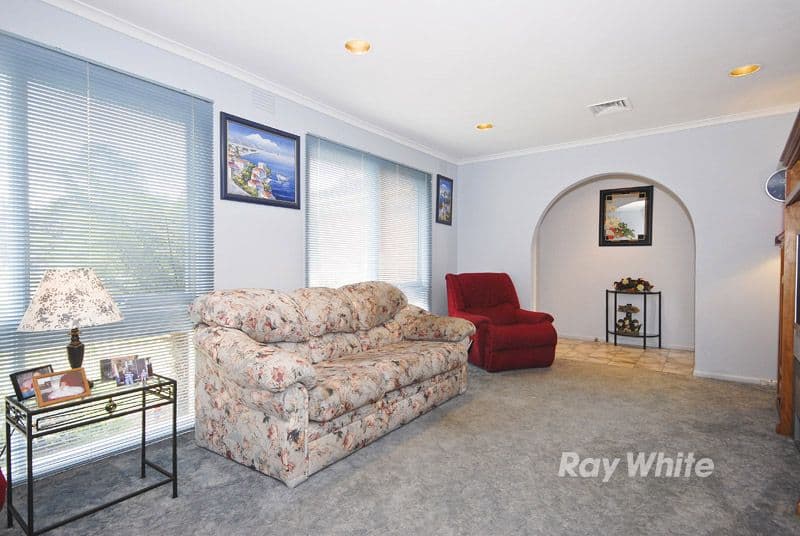 9 Verona Court, BAYSWATER VIC 3153, Bayswater - Thumbnail 2