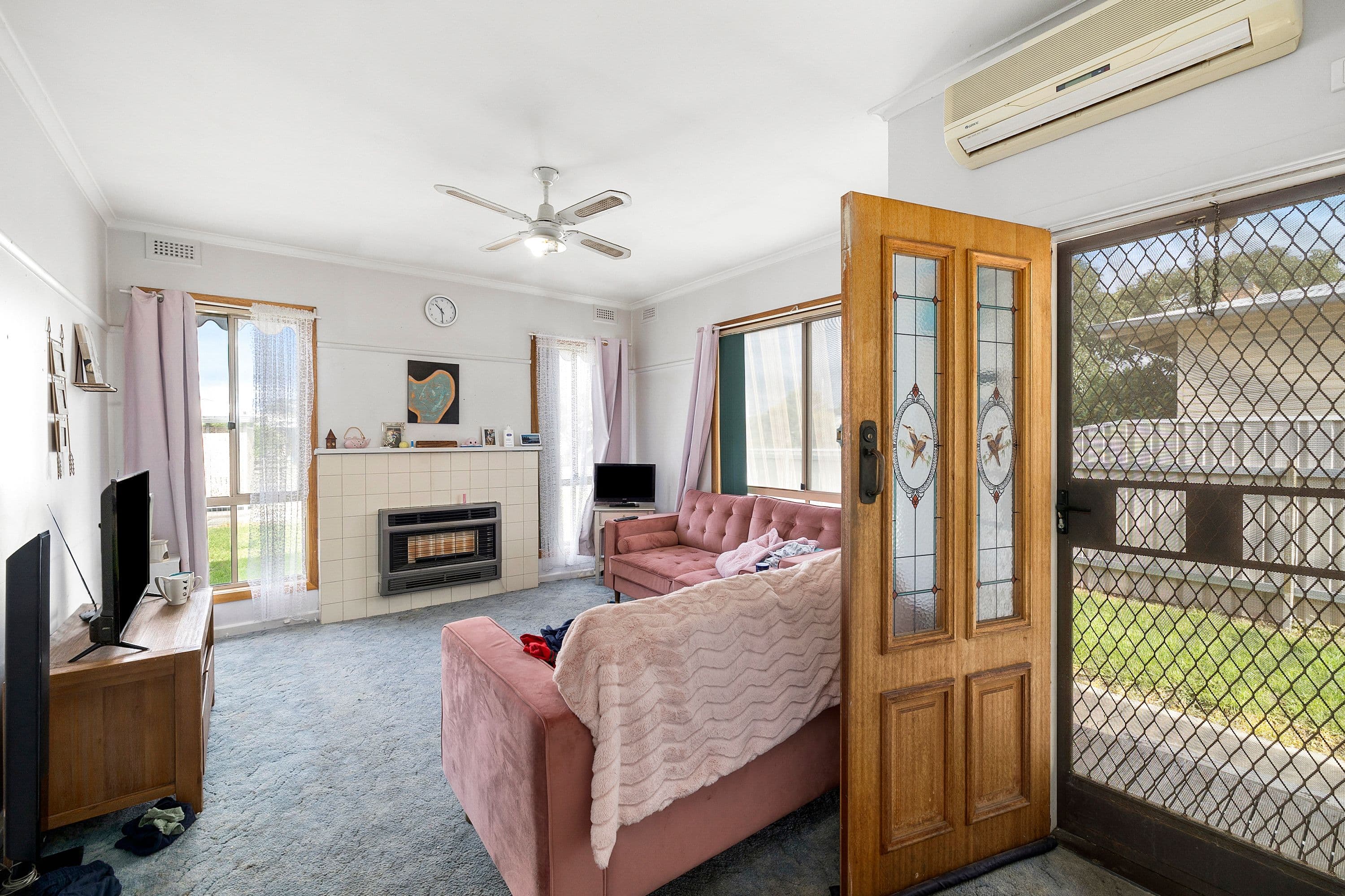 22 Smith Street, Ararat VIC 3377, Ararat - Thumbnail 2