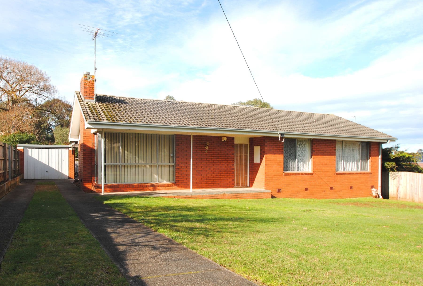 17 Bruce Street, Leongatha, Leongatha - Image 1