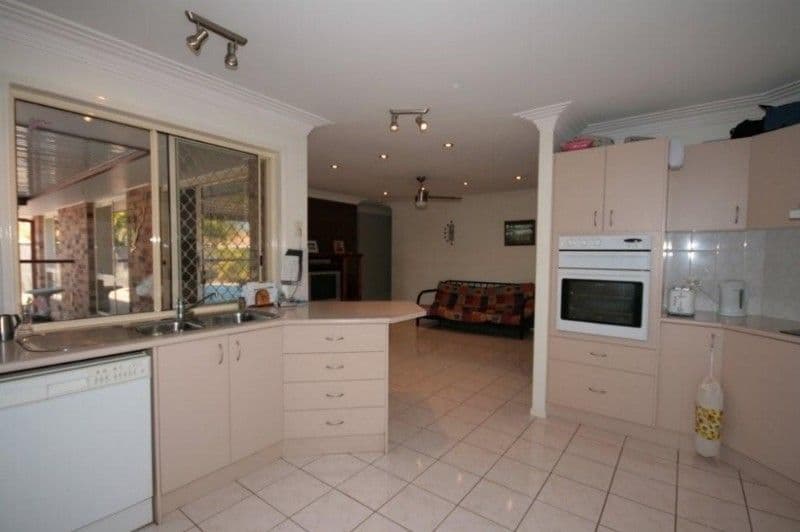 11 Kelly Place, Loganlea, QLD, 4131, Loganlea - Thumbnail 5