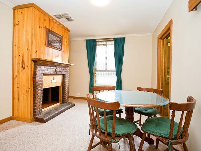 32 Down Street, Esk, QLD, 4312, Esk - Thumbnail 2