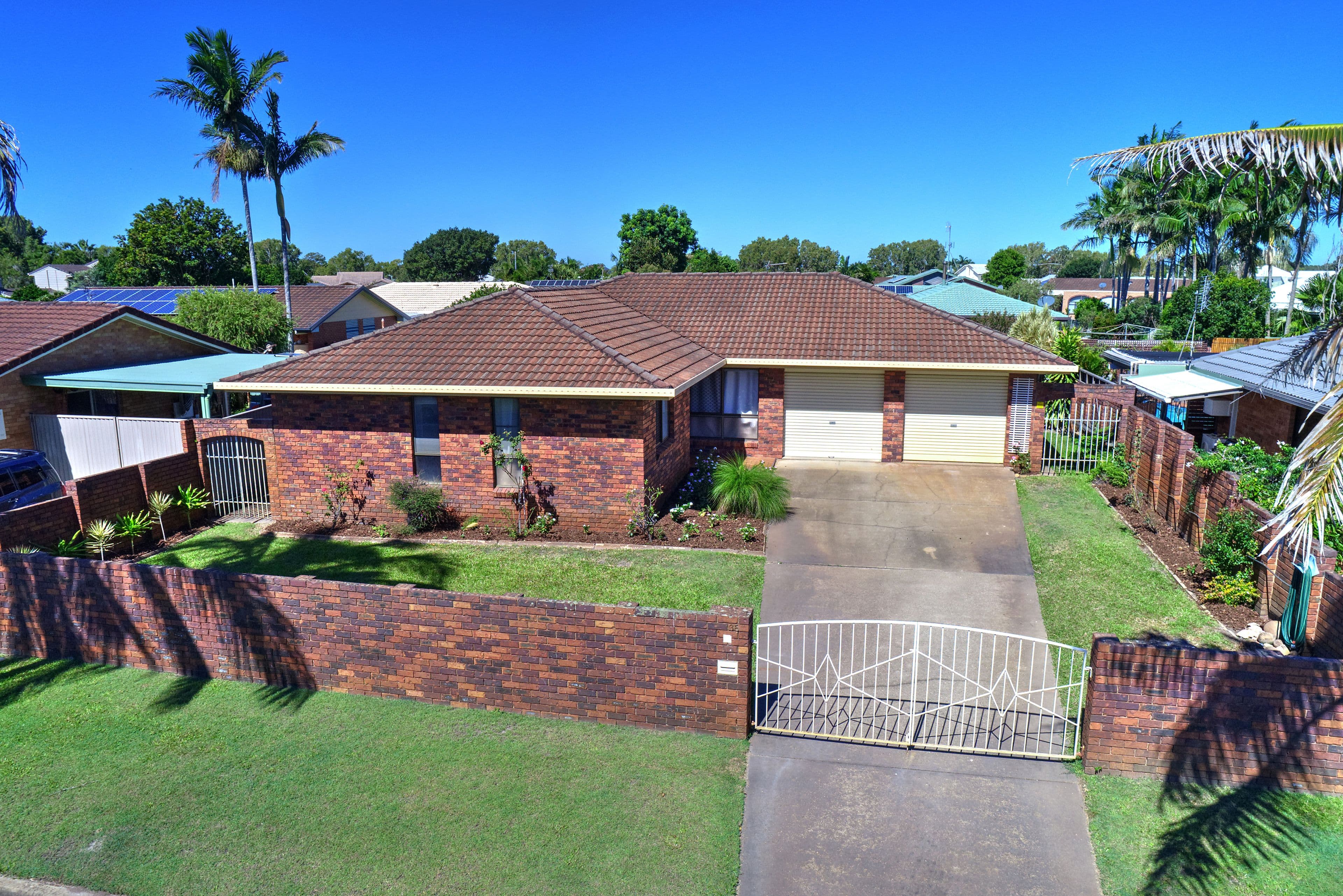 35 Ramsay Crescent, Golden Beach QLD 4551, Golden Beach - Thumbnail 2
