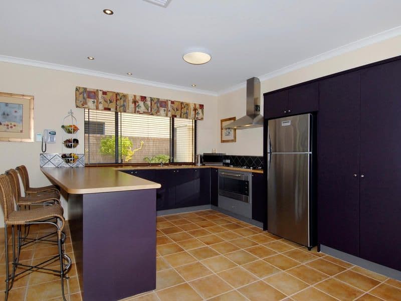 5 Seawind Drive, ROCKINGHAM WA 6168, Rockingham - Thumbnail 2