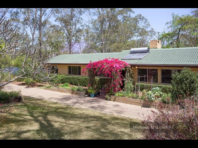 10 Wexford Street, Chapel Hill QLD 4069, Chapel Hill - Thumbnail 2